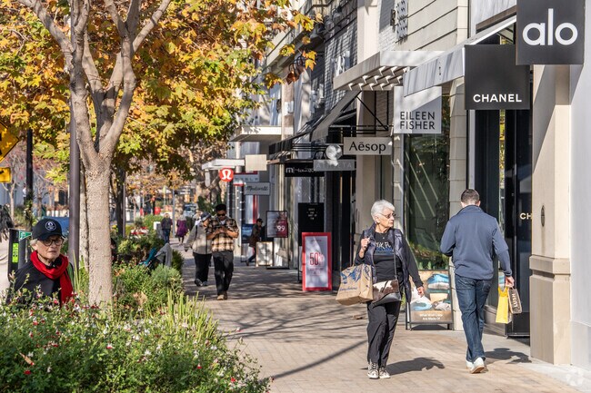 Enjoy stylish shops and delicious dining options at Broadway Plaza.