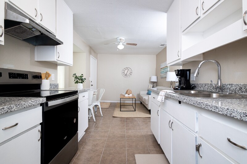 1517 Nogales St unit 1527 B, Sacramento, CA 95838 - photo 1