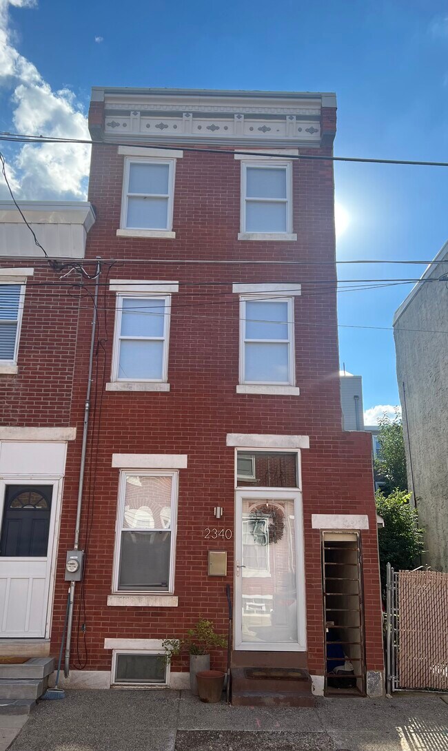 2340 E Boston St, Philadelphia, PA 19125