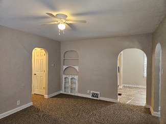 2310 S Hackley St, Muncie, IN 47302