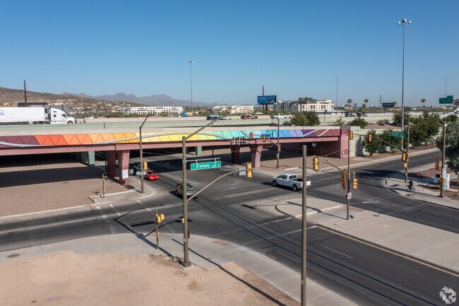 Residents of Pinecrest have easy access to the I-10 Freeway.