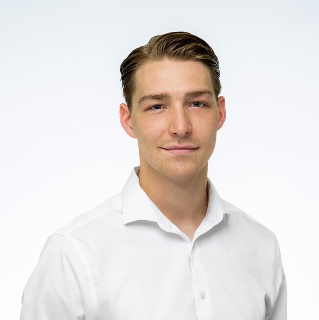 Agent Photo