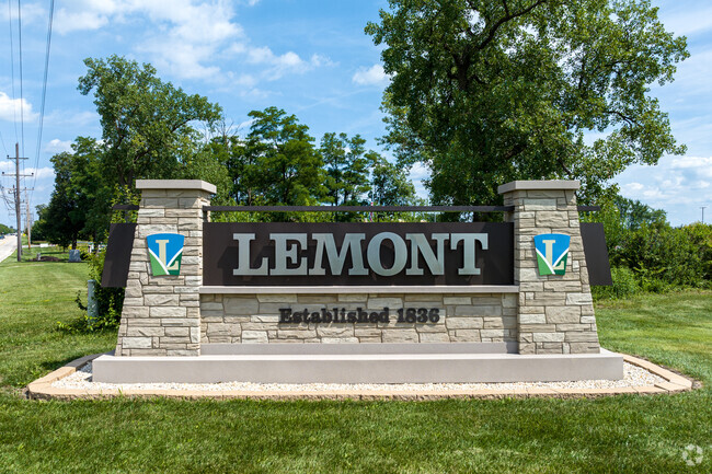 Hastings is a wonderful neighborhood in Lemont with access to nature and great schools.