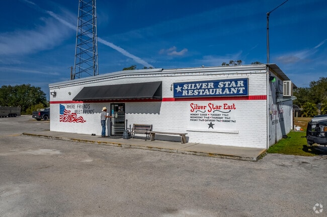 Silver star restaurant is the main place to grab a bite to eat in Myakka city.