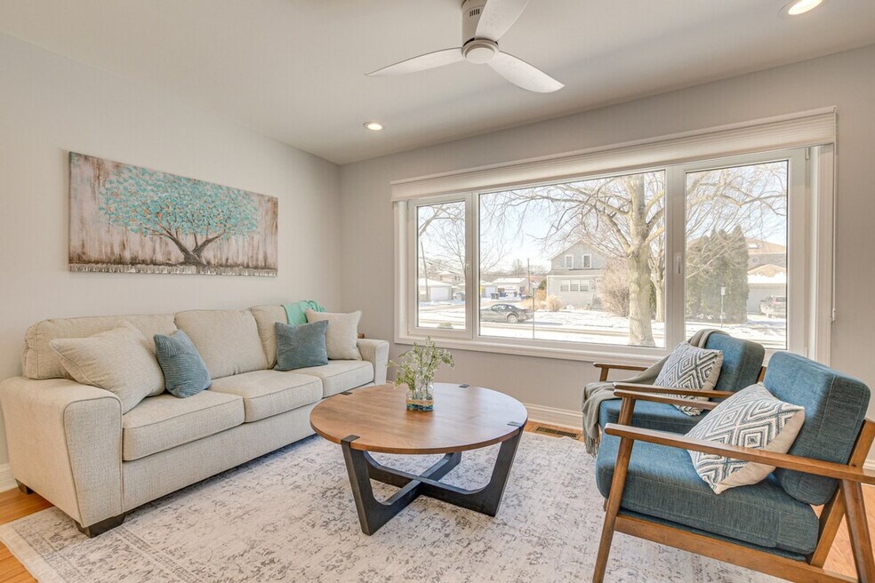 1503 Fowler Ave unit ID1306911P, Evanston, IL 60201 - photo 1