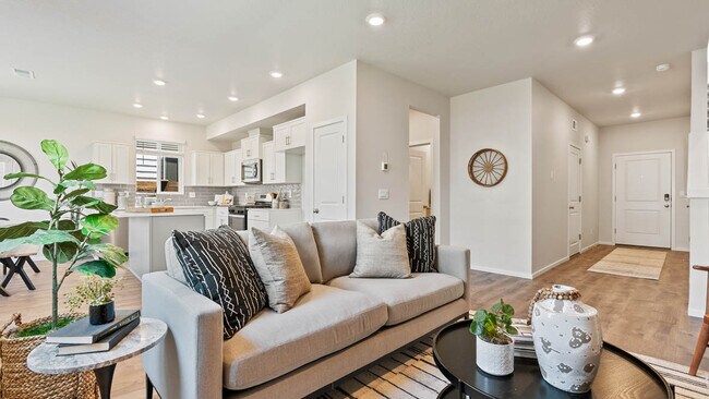 61172 Splendor Ln, Bend, OR 97702 - photo 6