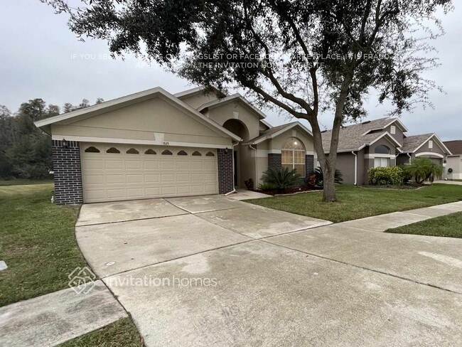 1825 Leybourne Loop, Wesley Chapel, FL 33543 - photo 2