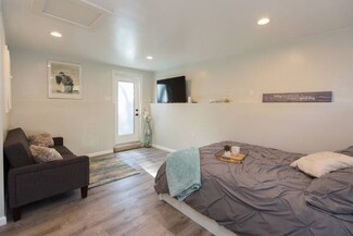 6578 Malcolm Dr, San Diego, CA 92115