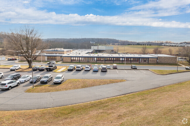 West Bradford Elementary School has a safe campus and convenient space for parents and faculty.