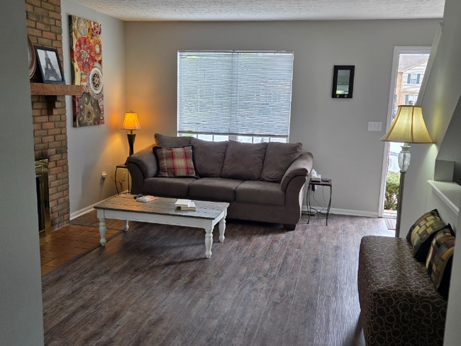 7744 Amberfalls Ct, Dublin, OH 43016 - photo 3