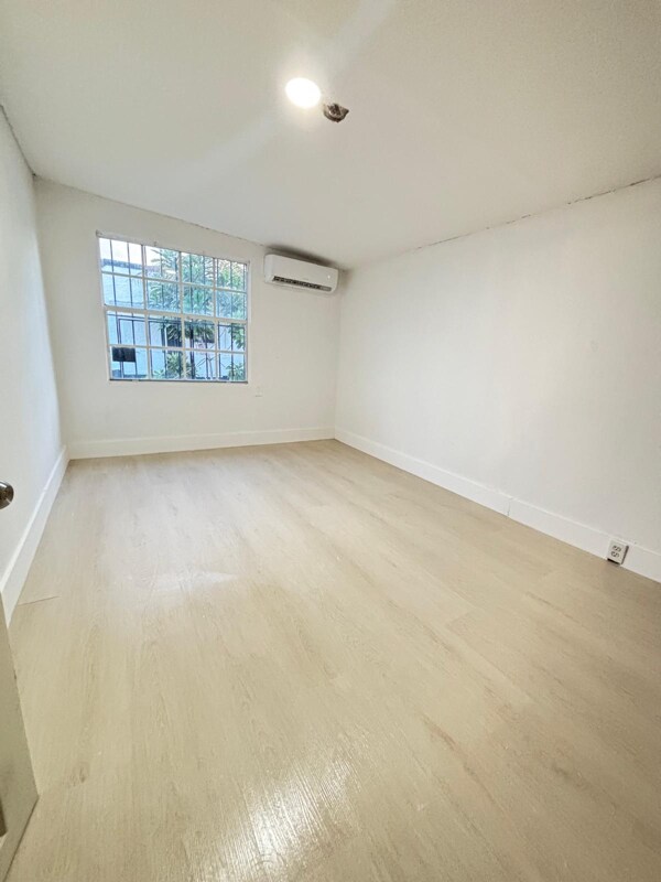 2035 NW 26th St unit 2, Miami, FL 33142 - photo 2