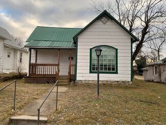 924 W 1st St, Webb City, MO 64870