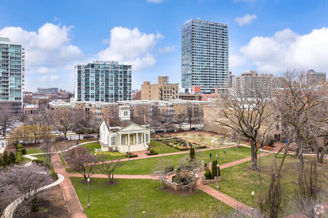 The Chicago Women’s Park and Gardens hosts a variety of events for Prairie District residents.