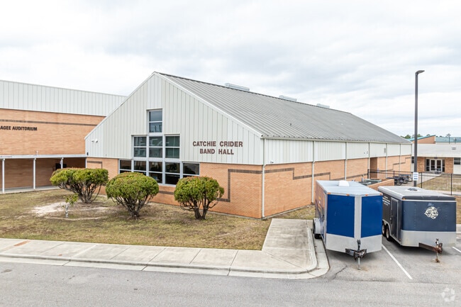Bay High School embraces the latest technology to prepare students for the digital age.