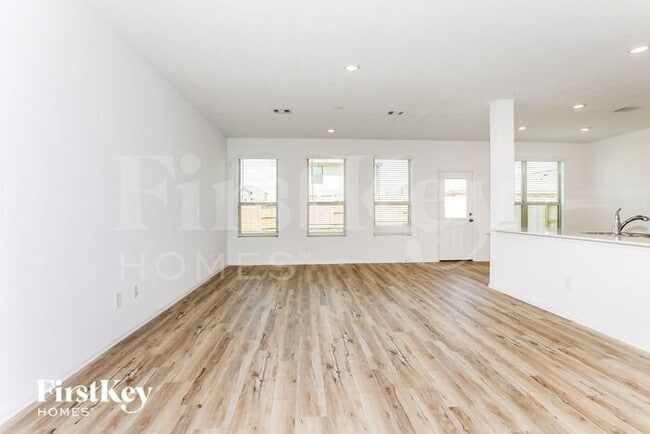 23926 Lakota Cyn Dr, Hockley, TX 77447 - photo 2