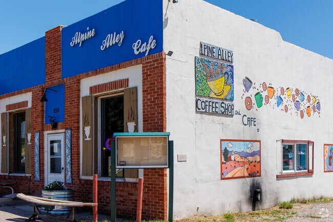 Manzano Mountain residents enjoy a tasty meal at the Alpine Alley Cafe.