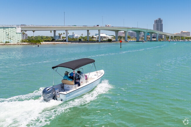 In Downtown Clearwater you can hop in your boat and go to the beach for lunch.