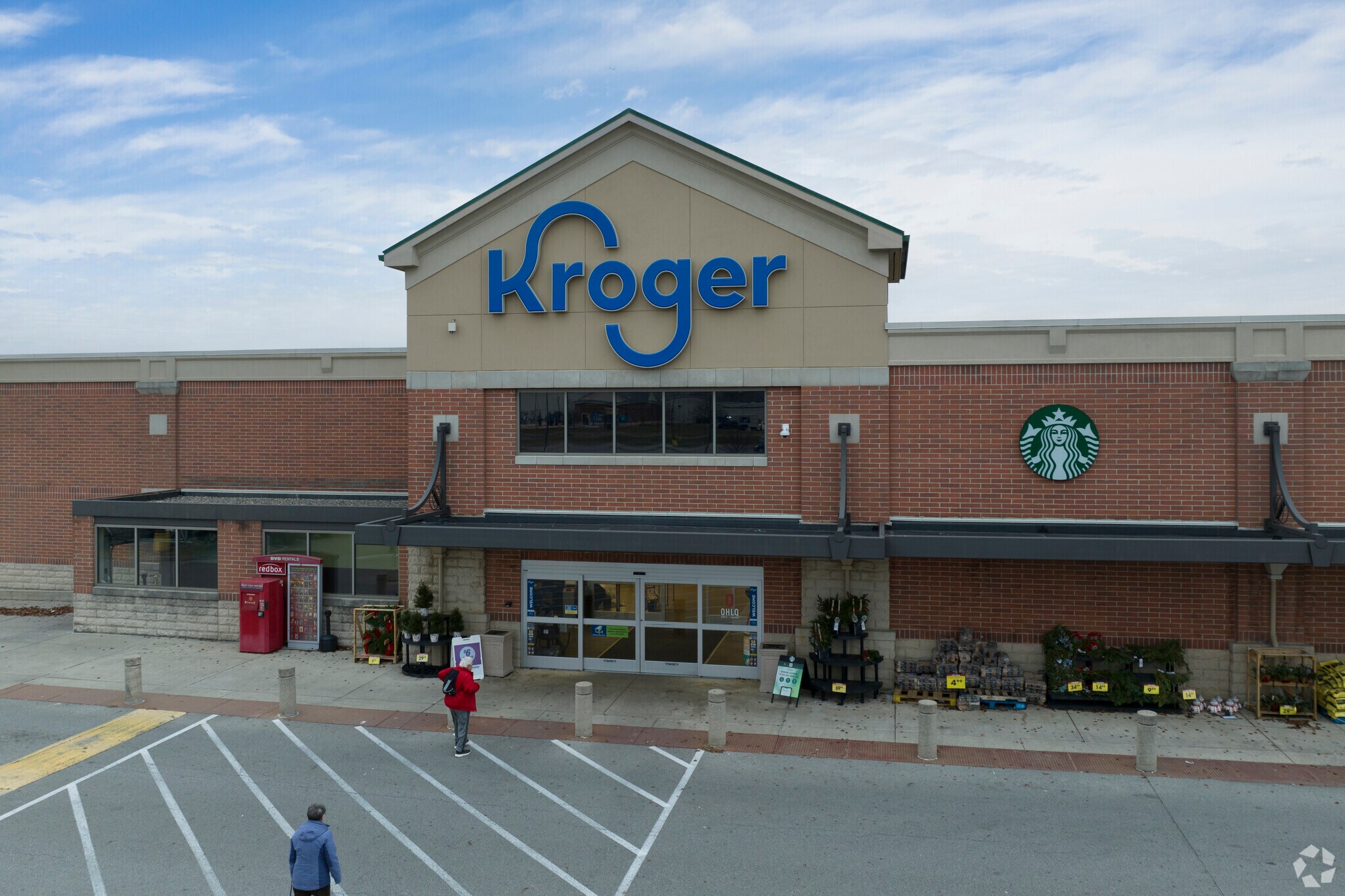 The Kroger grocery store in Sunbury is a few minutes' drive away for Porter residents.