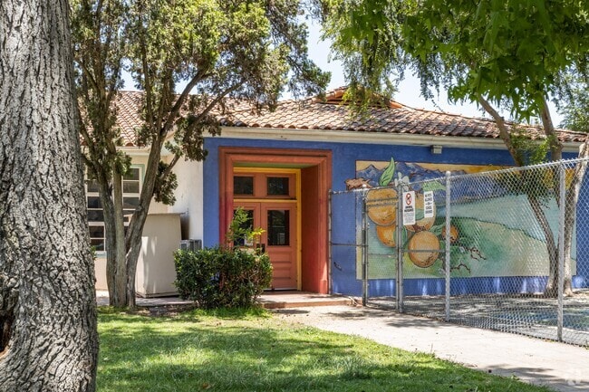 Savor the process of learning at 
Mar Vista Elementary.