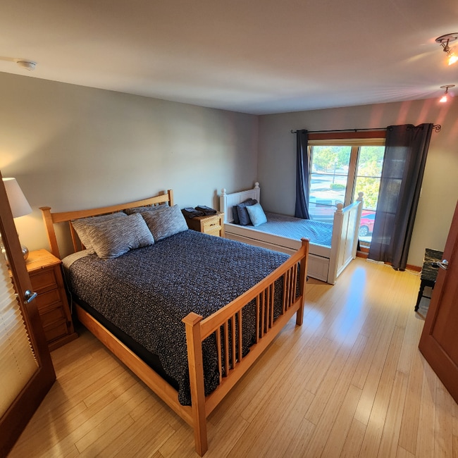 606 Cascade Ave, Hood River, OR 97031 - photo 4