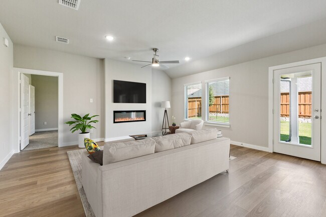 1404 Barbacoa Dr, Haslet, TX 76052 - photo 7