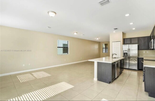 3440 W 110th St, Hialeah, FL 33018 - photo 5