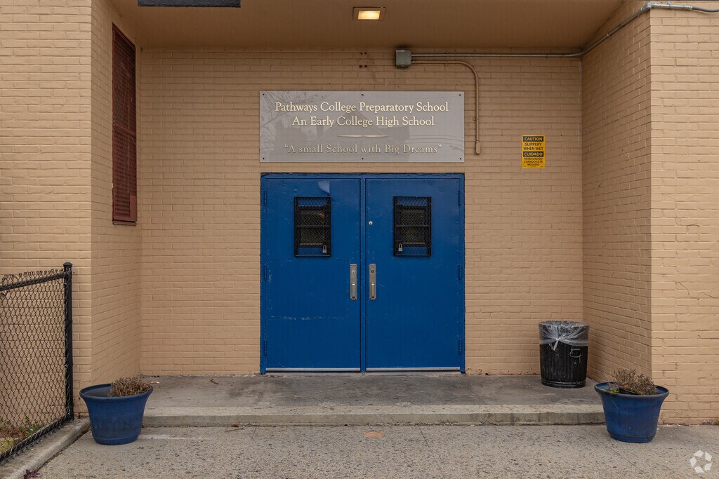 Pathways College Prep has a rigorous academic prograpm.