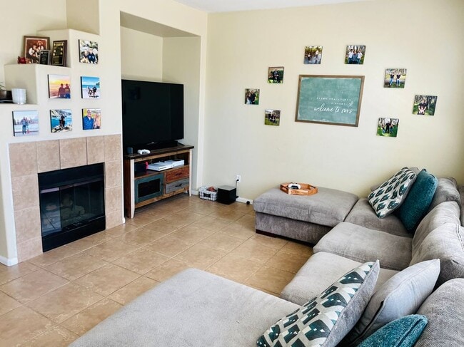 41524 Blue Canyon Ave, Murrieta, CA 92562 - photo 2