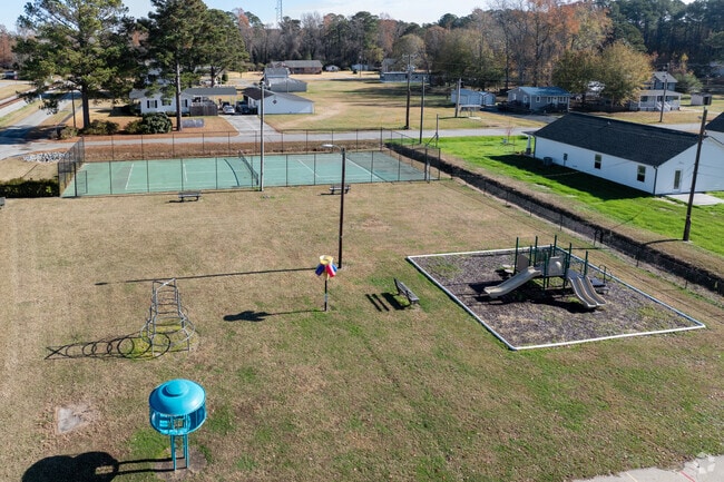 Jerome Park in Micro, NC has a variety of features including a tennis court.