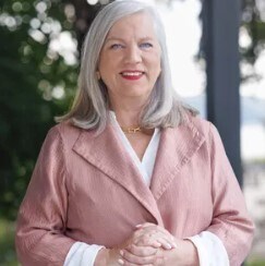 Melanie Dobbs