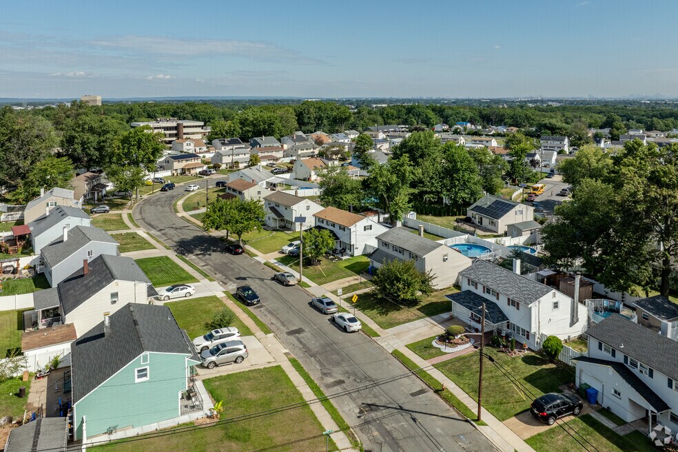 1028580_Hopelawn_JJ_090425_v1