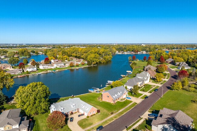 During the summer, residents love taking their boats out on Pekin Lake.