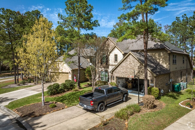 Creekside Park has a close-knit community where neighbors help one another.