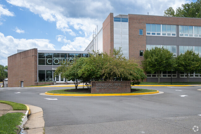 Manassas Park Elementary School
in Blooms Crossing, Virginia provides a round about for traffic.