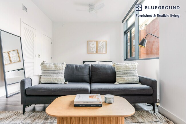 1255 22nd St NW unit FL5-ID1162, Washington, DC 20037 - photo 2