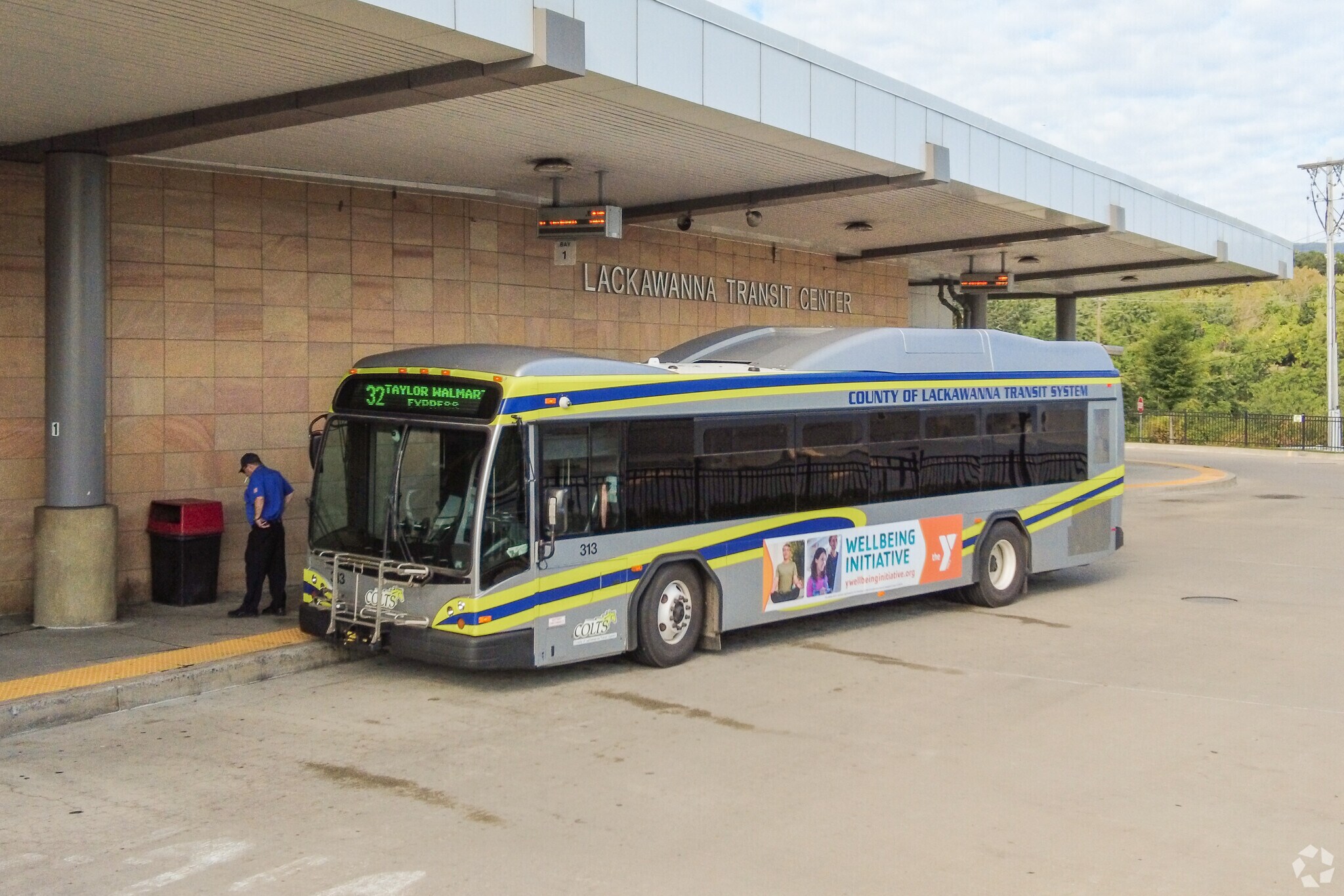 It's easy to get around by bus from Greenridge.