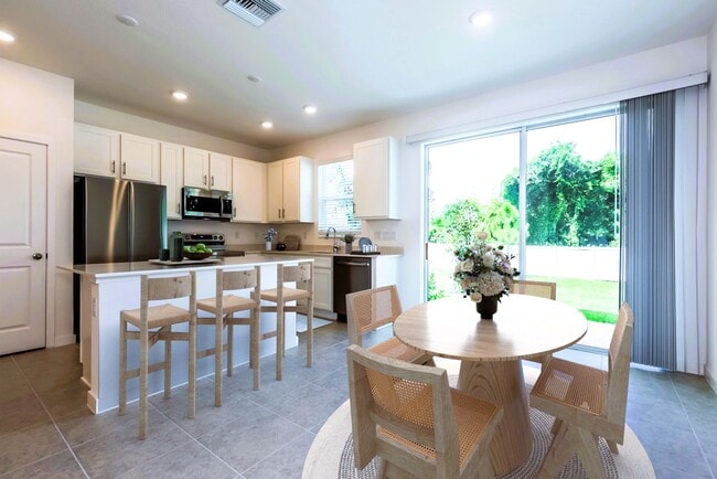 1473 Tristar Dr, Plant City, FL 33563 - photo 2