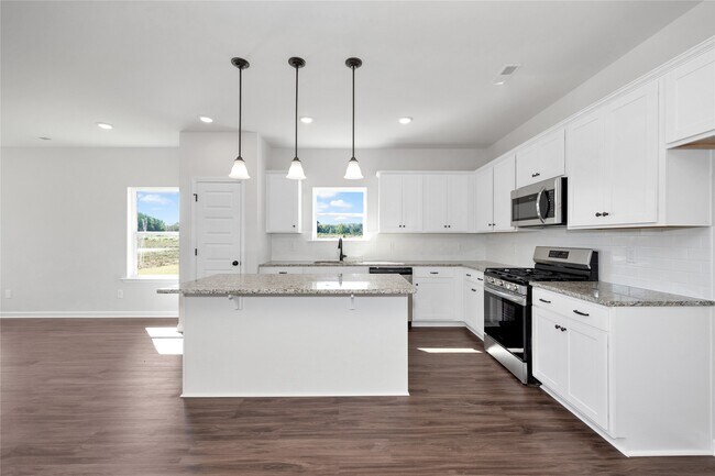 9742 Enclave Ridge Rd, Willis, TX 77318 - photo 5