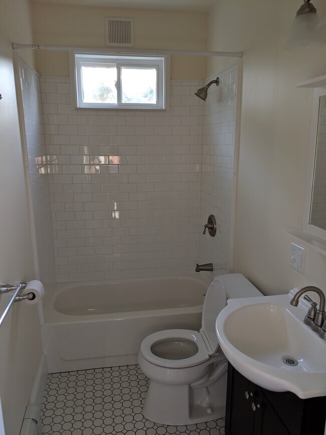 22 Leland St unit 3, Somerville, MA 02143 - photo 3
