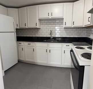 15 Swamscott St Unit 2, Newfields, NH 03856