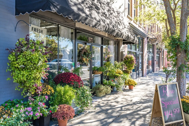 Kipling Village is close to local shops, restaurants, and parks. Grab dinner at Mason Jar Tavern or go for a hike at Raven Rock State Park along the Cape Fear River. The options are endless.