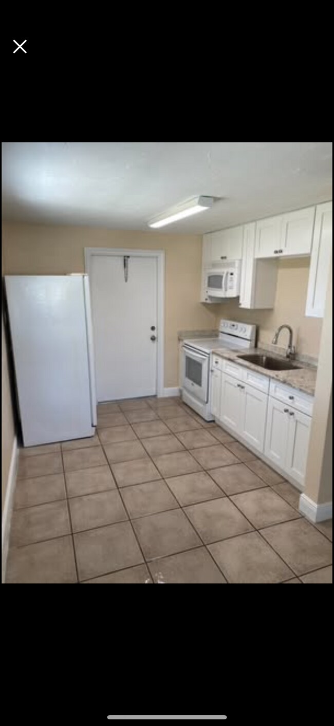 3625 Poinsettia Ave Unit 5, Naples, FL 34104