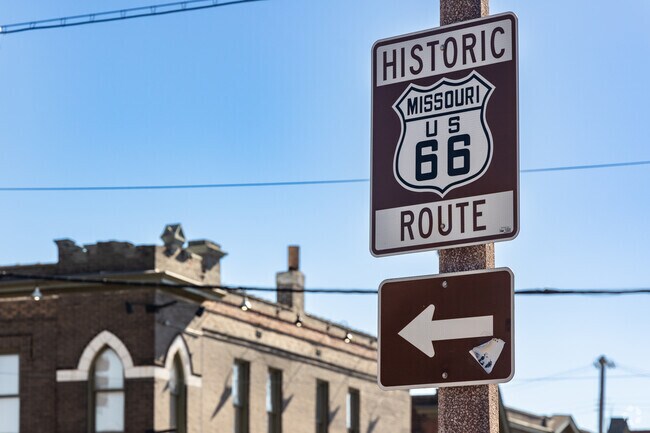 Historic Route 66 signage marks Wildwood’s ties to its early tourism roots.