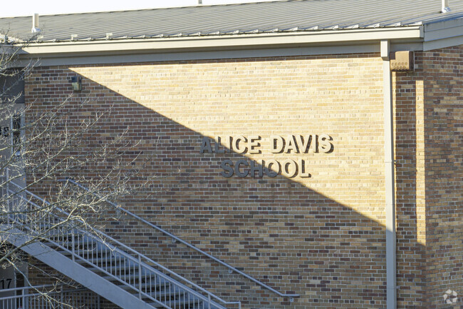 Davis Primary School provides a safe environment for your children to learn.