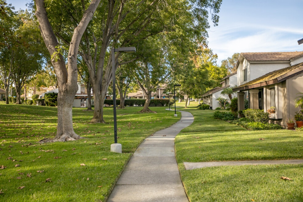 5244 Edge Park Way, San Diego, CA 92124 - photo 1