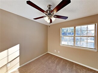 5734 Prescott Ct, Charlotte, NC 28269