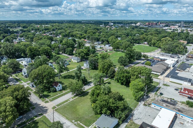 There are many affordable homes available in Jasper Park.