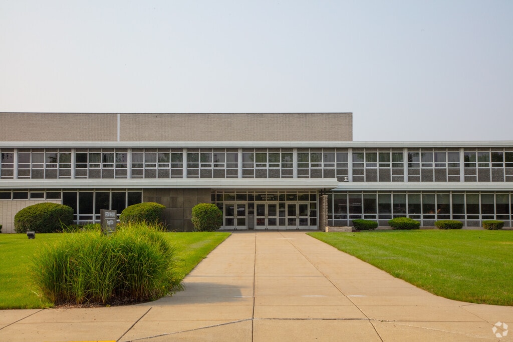 Speedway Senior High School front entrance in Speedway.