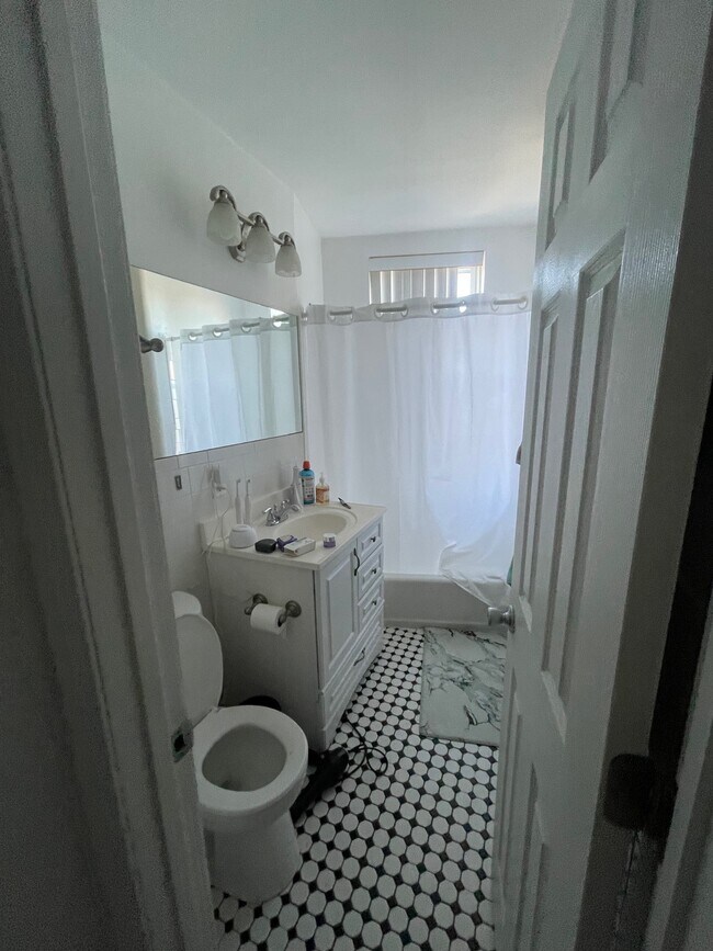 70 Queensberry St unit 16, Boston, MA 02215 - photo 6