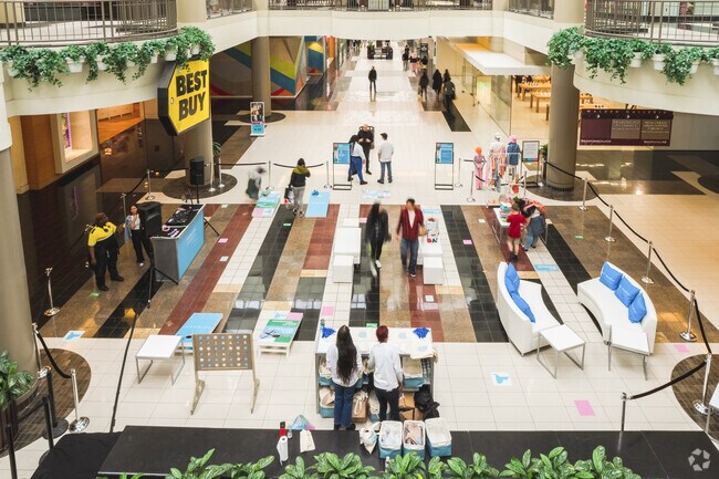 The Walden Galleria Mall just south of Maryvale is Buffalo's largest indoor mall.